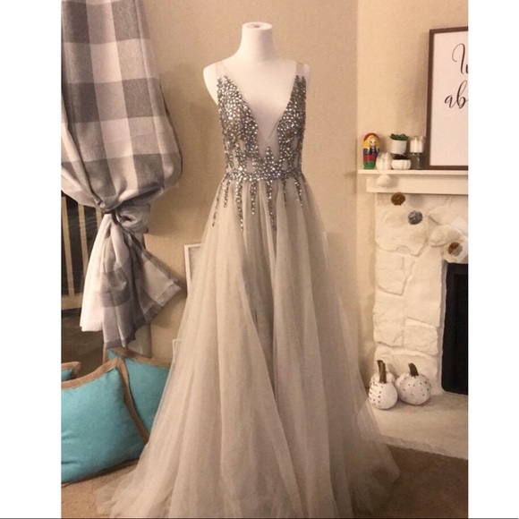 Grey Sequin beaded Prom dress - Picture 4 of 8